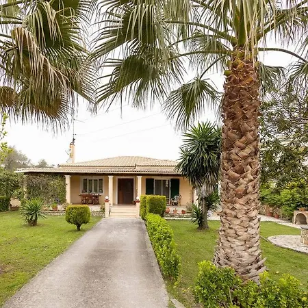 Holiday home Elpida's