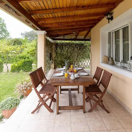 Holiday home Elpida's